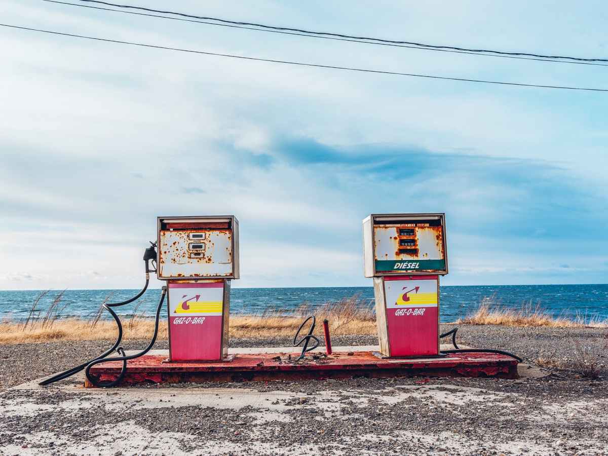 Gasoline Replaces Wedding&nbsp;Rings?